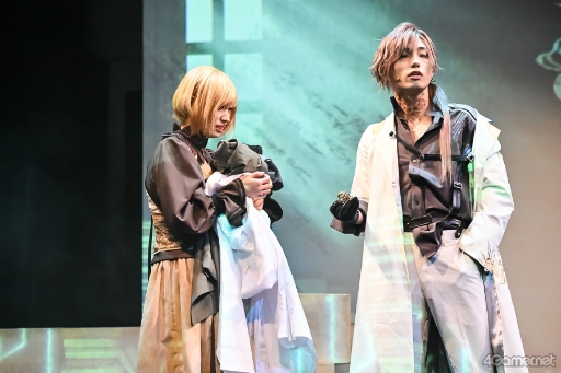 画像ギャラリー No.003のサムネイル画像 / 舞台「終遠のヴィルシュ」ゲネプロレポート。絶望の中,シアンとセレスの“てぇてぇ(尊い)”を存分に摂取