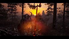 画像ギャラリー No.003のサムネイル画像 / PS5/PS4版「Evil Dead: The Game」,生存者を襲うカンダリアン・デーモンのゲームプレイを紹介する動画を公開。ナレーションは大塚芳忠さん