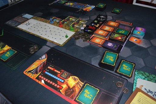 画像ギャラリー No.003のサムネイル画像 / 「Slay the Spire」のボードゲームがあまりに面白くて，友達に遊ばせてもらったのに自分も買ってしまった。4万円！（「買い物Surfer」第23回）