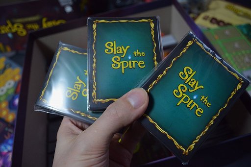 画像ギャラリー No.005のサムネイル画像 / 「Slay the Spire」のボードゲームがあまりに面白くて，友達に遊ばせてもらったのに自分も買ってしまった。4万円！（「買い物Surfer」第23回）