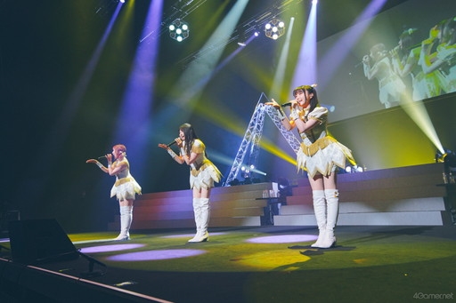 画像ギャラリー No.009のサムネイル画像 / サプライズ出演により4グループ16人が一堂に会した「LAWSON presents IDOLY PRIDE VENUS STAGE 2022 “約束”」ライブレポート