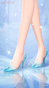 画像ギャラリー No.023のサムネイル画像 / エルサのドレスがステキすぎる「シャイニングニキ」の「アナと雪の女王」イベントに注目。ビギナーにもおすすめの雪フェスをレポート