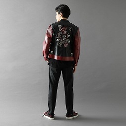 画像ギャラリー No.018のサムネイル画像 / 「龍が如く」より桐生一馬,真島吾朗,春日一番をモチーフにした腕時計やバッグが登場