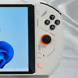 画像ギャラリー No.008のサムネイル画像 / 着脱式ゲームパッド付き携帯ゲームPC「ONEXPLAYER 2」の国内予約がはじまる。複数のスタイルで利用できるユニークな製品に