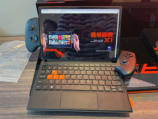 画像ギャラリー No.001のサムネイル画像 / 約11インチの大型ディスプレイを搭載した「ONEXPLAYER X1」の予約が始まる。PCとしての使いやすさにこだわったポイントは?