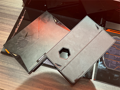 画像ギャラリー No.010のサムネイル画像 / 約11インチの大型ディスプレイを搭載した「ONEXPLAYER X1」の予約が始まる。PCとしての使いやすさにこだわったポイントは?