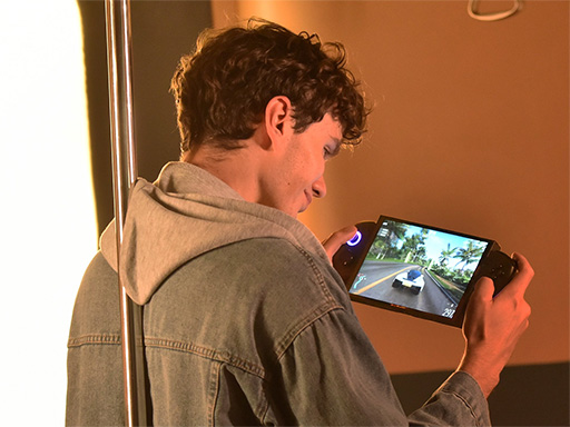 画像ギャラリー No.002のサムネイル画像 / 携帯型ゲームPC「ONEXPLAYER X1」に8.8型の小型モデルが登場。6月にIndiegogoでクラファンを開始