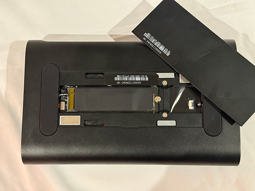 画像ギャラリー No.010のサムネイル画像 / 携帯型ゲームPC「ONEXPLAYER X1 Mini」の国内予約がスタート。Core Ultra搭載の小型PC「ONEXPLAYER M1」も登場