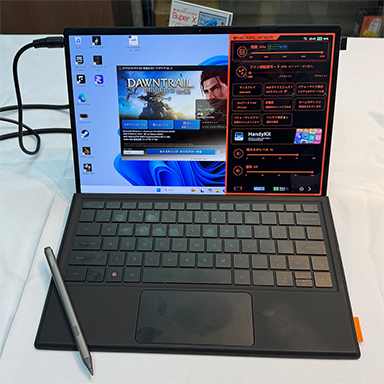 画像ギャラリー No.001のサムネイル画像 / Ryzen AI Max+ 395搭載のゲーマー向け2-in-1 PC「ONEXPLAYER Super X」が国内でお披露目。専用液冷ユニットの予約もスタート