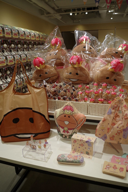 画像ギャラリー No.024のサムネイル画像 / んふんふ。10周年の「大なめこ展」開幕レポート。SEIKINさん＆なめ先生に，1101種のなめこも大集結