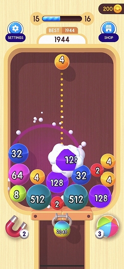 画像ギャラリー No.007のサムネイル画像 / 連鎖が気持ちいいスマホ向けパズルゲーム「2048ボール 3D」を紹介する「（ほぼ）日刊スマホゲーム通信」第2518回