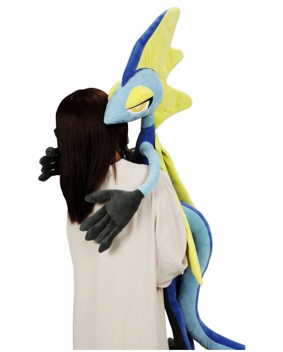 画像ギャラリー No.007のサムネイル画像 / 約120センチのビッグサイズ。「ポケモンぬいぐるみ エージェントポケモン！インテレオン」の予約受付が本日スタート