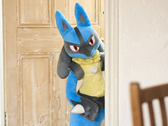 「ぬいぐるみ 等身大ルカリオ」の受注がポケモンセンターオンラインで本日スタート。耳先までの高さは約120cm，簡単なポーズも作れる