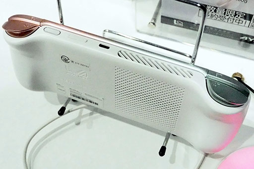 画像ギャラリー No.008のサムネイル画像 / ［TGS2022］重量398gの小型ゲームPC「AYANEO AIR」を体験。Switch Lite風の筐体デザインやSteam Deckとの差別化に注目せよ