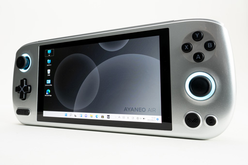 画像ギャラリー No.001のサムネイル画像 / 重量約440gの小型ゲームPC「AYANEO AIR Pro ADVANCE VERSION」をチェック。軽量ながら使いやすさは譲らず