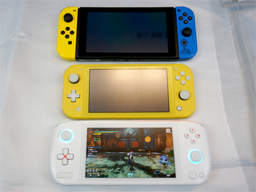 画像ギャラリー No.004のサムネイル画像 / 重量約440gの小型ゲームPC「AYANEO AIR Pro ADVANCE VERSION」をチェック。軽量ながら使いやすさは譲らず