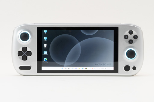画像ギャラリー No.005のサムネイル画像 / 重量約440gの小型ゲームPC「AYANEO AIR Pro ADVANCE VERSION」をチェック。軽量ながら使いやすさは譲らず