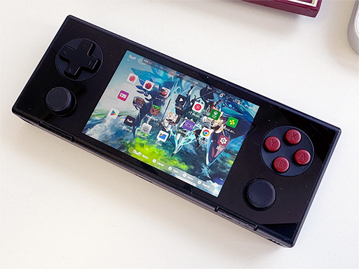画像ギャラリー No.001のサムネイル画像 / ゲームボーイミクロ風携帯型Androidゲーム機「AYANEO Pocket Micro」の国内予約が始まる