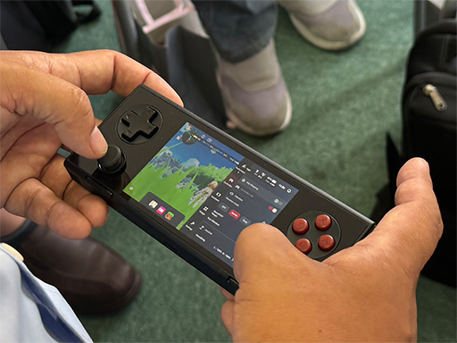 画像ギャラリー No.003のサムネイル画像 / ゲームボーイミクロ風携帯型Androidゲーム機「AYANEO Pocket Micro」の国内予約が始まる