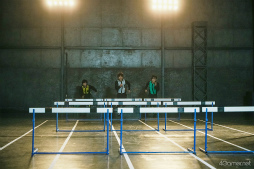 画像ギャラリー No.006のサムネイル画像 / 「GOALOUS5」第4弾テーマソングMV撮影現場レポート。幹部たちがさまざまな試練(障害物)を乗り越えゴールを目指す!