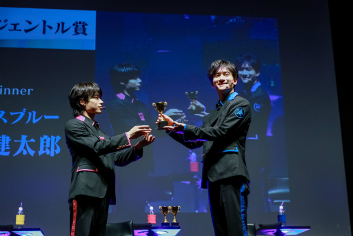 画像ギャラリー No.010のサムネイル画像 / 「GOALOUS5」のイベント“構成員集会”に潜入! 小松昌平さんへのお誕生日サプライズ(?)もあった第二部をレポート