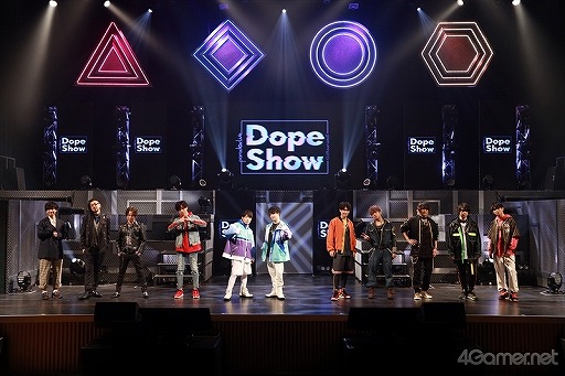 画像ギャラリー No.027のサムネイル画像 / 4チーム12人が集結した「パラライ」初のリアルライブイベント。熱いラップバトル＆新展開の発表にオーディエンスも歓喜