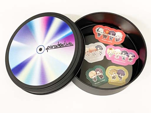 画像ギャラリー No.003のサムネイル画像 / カプとれ×Paradox Liveコラボ第4弾,「武雷管」などCD風缶ケース入りフレークシールが登場