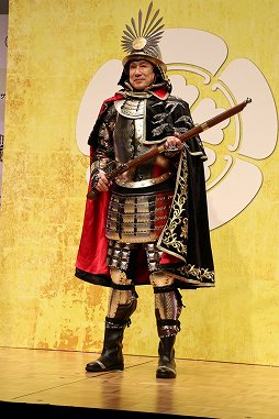 画像ギャラリー No.004のサムネイル画像 / 「『信長の野望・新生』完成発表会」をレポート。氷川きよしさんが,エンディングテーマ“雷鳴”を熱唱