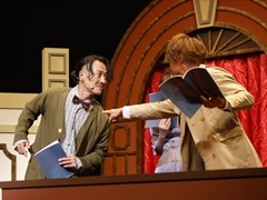 「大逆転裁判 -成歩堂龍ノ介と朗読の会-」レポート。竹本英史さんが演じる夏目漱石が，原作を再現したポーズで会場を魅了する