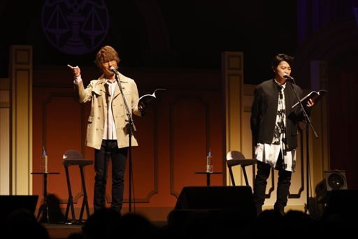 画像ギャラリー No.010のサムネイル画像 / 「大逆転裁判 -成歩堂龍ノ介と朗読の会-」レポート。竹本英史さんが演じる夏目漱石が，原作を再現したポーズで会場を魅了する