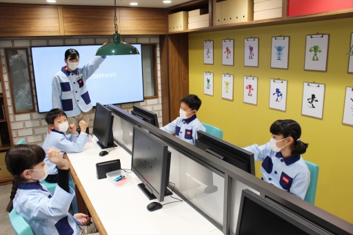 画像ギャラリー No.002のサムネイル画像 / キッザニアの“ゲーム会社”パビリオンにSwitch「はじめてゲームプログラミング」登場。ゲームクリエイターの職業体験をリニューアル