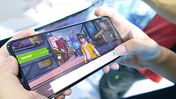 画像ギャラリー No.003のサムネイル画像 / 「デジモン」のスマホゲーム新作「数码宝贝:新世纪」が,ChinaJoyでプレイアブル出展。新たな世界観の中で,"選ばれし子供たち"に! 直撮りビデオ付きで紹介