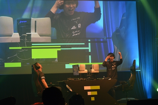 画像ギャラリー No.015のサムネイル画像 / バーチャの公式大会「VIRTUA FIGHTER esports CHALLENGE CUP SEASON_1【3rd】FINAL」レポート。プロライセンスを獲得したのはレオラオ選手&ヨゴ選手