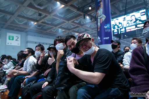 画像ギャラリー No.009のサムネイル画像 / 「Virtua Fighter esports」部門フォトレポート。現役最強プレイヤーと称されるとんちゃん選手が初代覇者に［EVO Japan 2023］