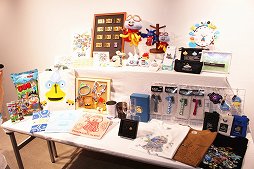 画像ギャラリー No.026のサムネイル画像 / 「ドラゴンクエスト40周年記念展 ドラゴンクエスト the DIVE」内覧会レポート。案内役のホミータと一緒に,ドラクエの世界に飛び込もう