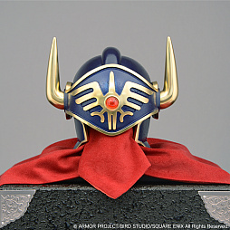 画像ギャラリー No.005のサムネイル画像 / 「ドラゴンクエスト」の新グッズに，人形メーカーの吉德大光とコラボした豪華な「ロトの兜飾り」登場。あみぐるみのスライムやシルバーネックレスの発売も決定
