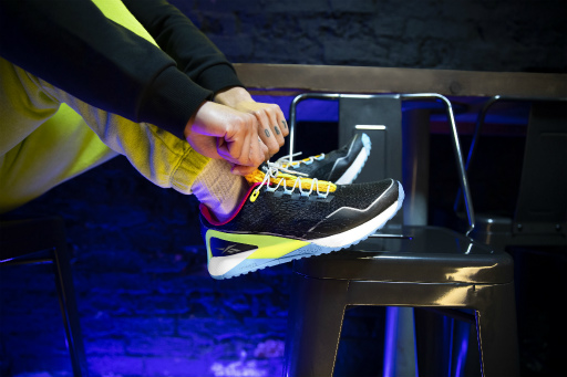画像ギャラリー No.003のサムネイル画像 / 「ジャストダンス」とReebokのコラボシューズが3月29日より発売