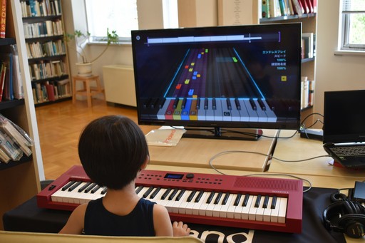 画像ギャラリー No.005のサムネイル画像 / 楽器教習ゲーム「Rocksmith+」をユービーアイソフトの大阪スタジオで体験。ギターに挫折した筆者が音楽の楽しさを再発見した