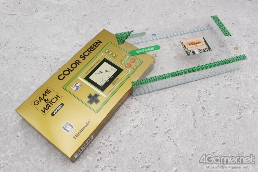 画像ギャラリー No.002のサムネイル画像 / 「ゲーム＆ウオッチ ゼルダの伝説」を“1989年のGame & Watch ZELDA”とともに遊ぶ。新世代G&Wは，時計としての使いやすさにも満足