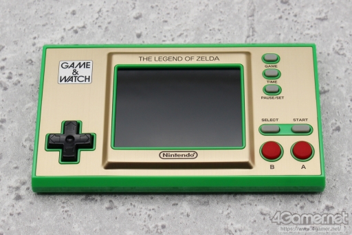 画像ギャラリー No.008のサムネイル画像 / 「ゲーム＆ウオッチ ゼルダの伝説」を“1989年のGame & Watch ZELDA”とともに遊ぶ。新世代G&Wは，時計としての使いやすさにも満足