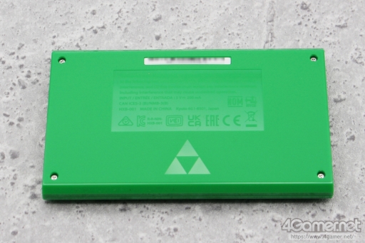 画像ギャラリー No.009のサムネイル画像 / 「ゲーム＆ウオッチ ゼルダの伝説」を“1989年のGame & Watch ZELDA”とともに遊ぶ。新世代G&Wは，時計としての使いやすさにも満足