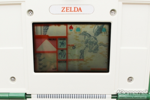 画像ギャラリー No.034のサムネイル画像 / 「ゲーム＆ウオッチ ゼルダの伝説」を“1989年のGame & Watch ZELDA”とともに遊ぶ。新世代G&Wは，時計としての使いやすさにも満足
