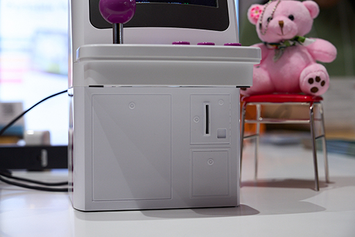 画像ギャラリー No.010のサムネイル画像 / AI採用で液晶テレビでも利用できるガンコンやHDMIパススルー出力対応の小型ディスプレイを展示する達成電器ブース［TGS2024］