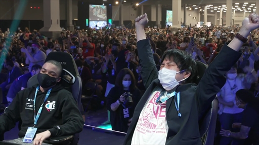 画像ギャラリー No.003のサムネイル画像 / ［EVO2022］「MELTY BLOOD: TYPE LUMINA」部門の優勝は日本のジン選手。サイドトーナメントと合わせ，EVO4冠を達成