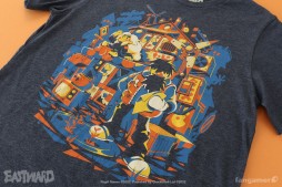 画像ギャラリー No.004のサムネイル画像 / 「Eastward」のTシャツとぬいぐるみ,ピンバッジセットが販売開始