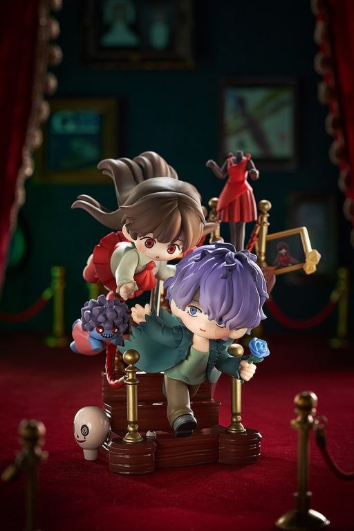 画像ギャラリー No.001のサムネイル画像 / 「Ib(イヴ)」のイヴとギャリーがジオラマ付きデフォルメフィギュアに。2025年1月に発売,予約受付を開始