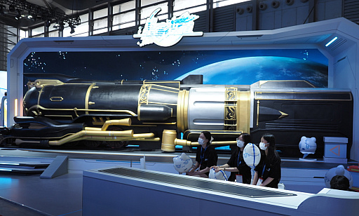 画像ギャラリー No.001のサムネイル画像 / ［CJ2023］「崩壊：スターレイル」ブースに巨大星穹列車。採点銃などのリアル“奇物”展示や写真投稿企画に人が群がる