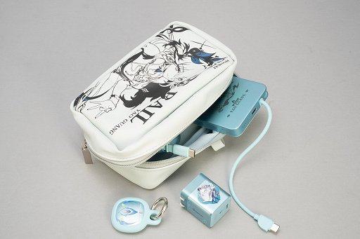 画像ギャラリー No.018のサムネイル画像 / 「崩壊：スターレイル」爻光デザインの充電機器とグッズの入った限定ギフトBOXが登場。次なる開拓へ，パワーをチャージ！【PR】