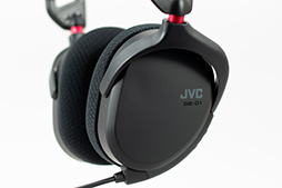 画像ギャラリー No.007のサムネイル画像 / 【PR】JVCケンウッド初のゲーマー向け超軽量ヘッドセット「GG-01」は，老舗ならではの優れた音響特性と軽いボディを両立した驚きの逸品だ