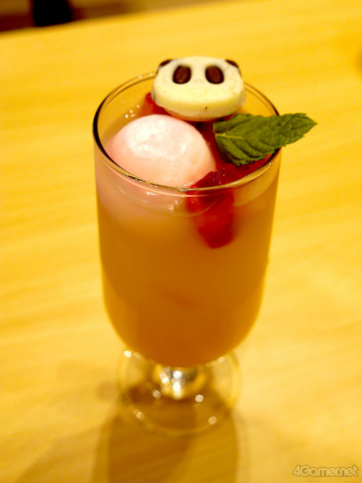 画像ギャラリー No.011のサムネイル画像 / 「アオペラカフェ -Enjoy Holiday-」の魅力をフォトレポートでお届け! THEキャラCAFÉ グランドスケープ池袋店で開催中